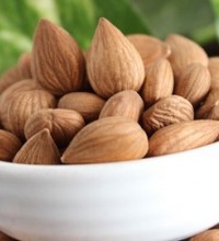 山杏仁的功效与作用及吃法